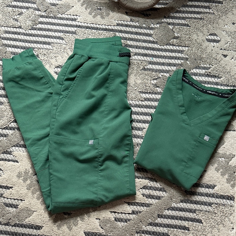 Fabletics Deep Green Scrub Top & Drawstring Pants Set